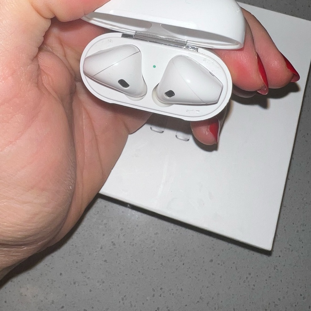 AirPods